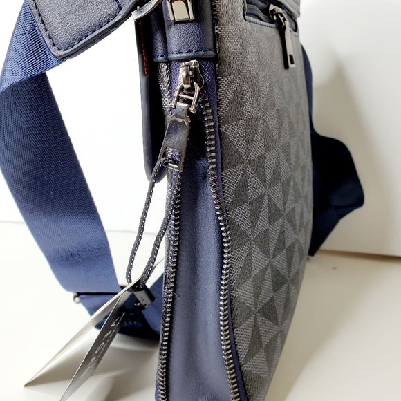 Classic Fashion Men's Blue Messenger Expandable Crossbody Shoulder Bag - Picture 6 of 14